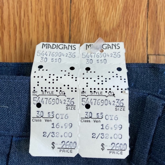 Gray Levi’s Sta-Prest Action Slacks, 36x29 - Picture 12 of 12